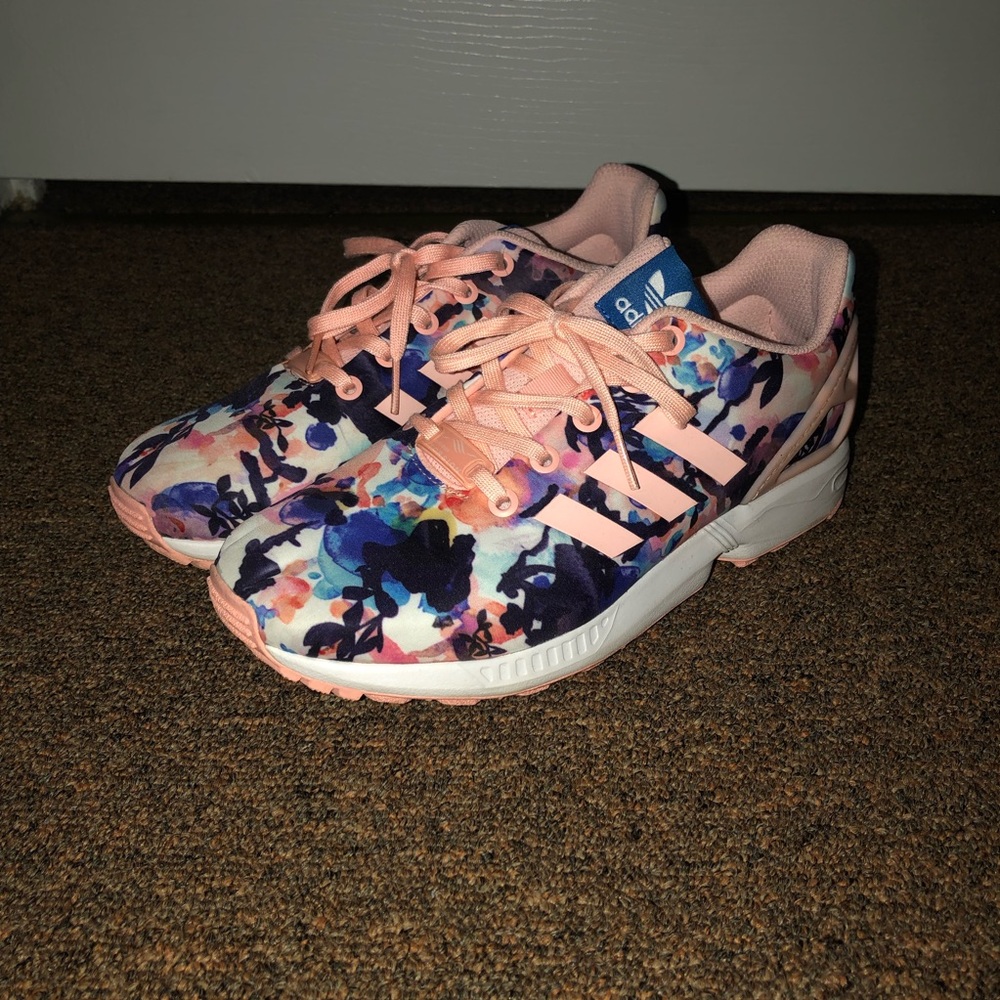 Floral patterned Adidas sneakers (women’s/kids)